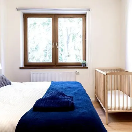 Family-friendly With 34m2 Terrace In City Center, Direct Line - Main Bus & Train Station * 布拉迪斯拉发